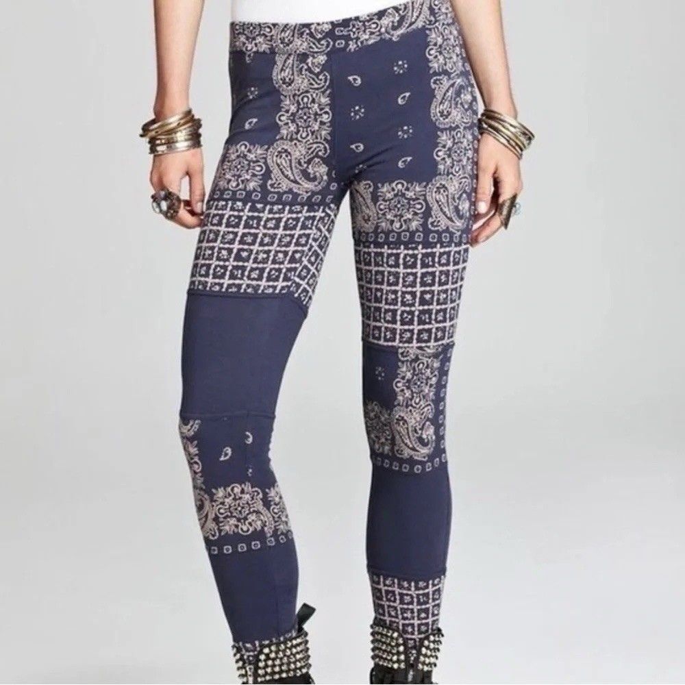 Free People Bandanna Legging Women’s Sz M Blue Boho Festival wear American NWOT